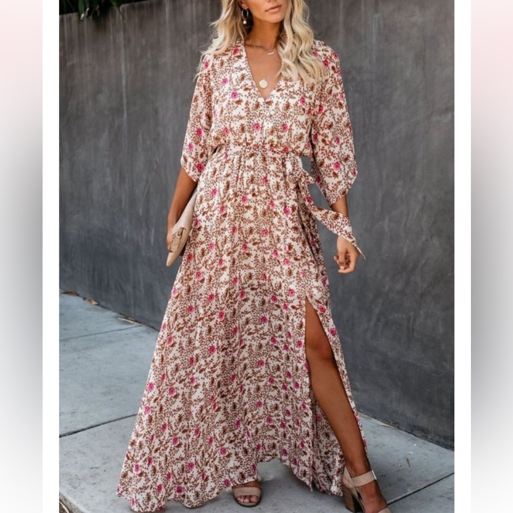 NWT Aakaa Gorgeous kimono floral maxi dress! Perfect for fall! Family photos!❤️